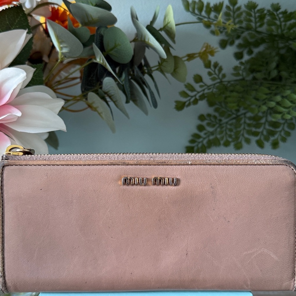 Jimmy Choo, Chloe, miu miu bundle - Picture 8 of 9